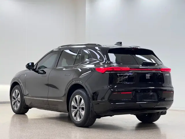 Buick E5 — Фото автомобиля 16