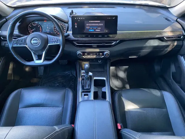 Nissan Teana — Фото автомобиля 12