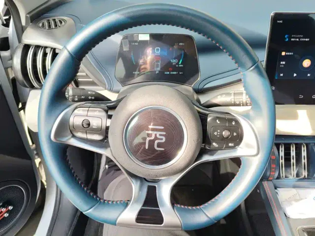 BYD Yuan PLUS — Фото автомобиля 15