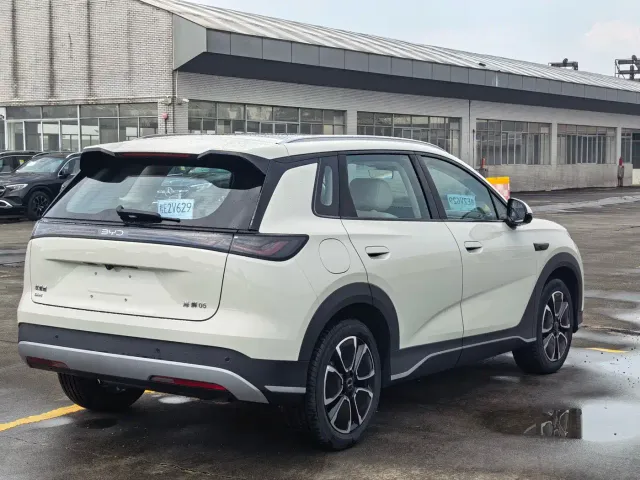 BYD Seal 05 DM-i — Фото автомобиля 5