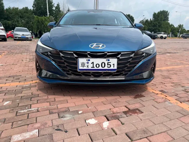 Hyundai Elantra — Фото автомобиля 2