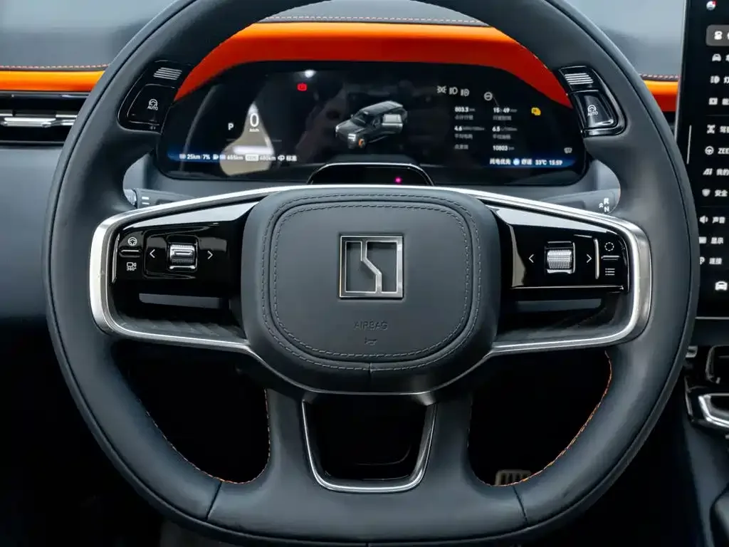 ZEEKR Zeekr 9X 2025 Model Gloss Black Edition — Фото автомобиля 17