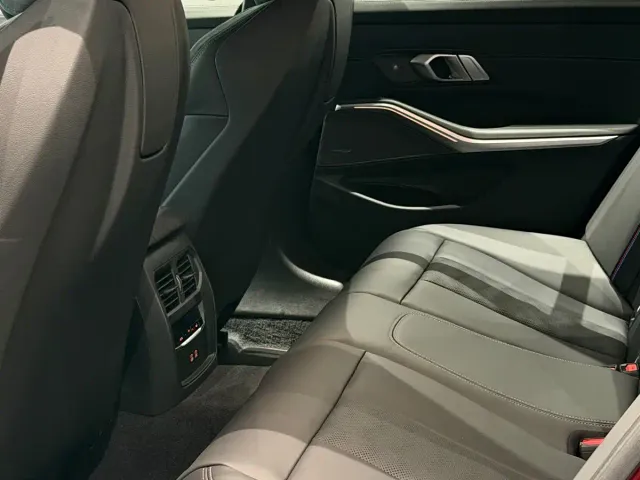 BMW M3 — Фото автомобиля 12