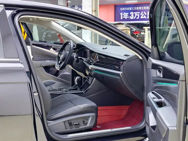 Volkswagen Passat — Фото автомобиля 9