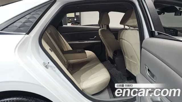 Hyundai Avante CN7 — Фото автомобиля 17