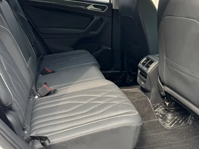 Volkswagen Tiguan L — Фото автомобиля 10