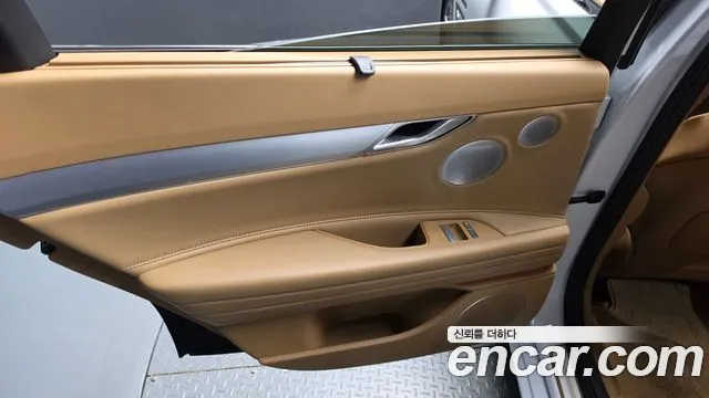 Genesis G80 RG3 — Фото автомобиля 14