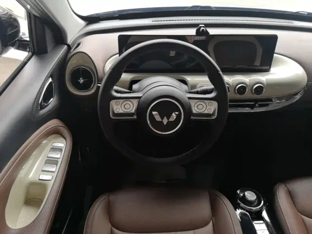 Wuling Bingo — Фото автомобиля 10
