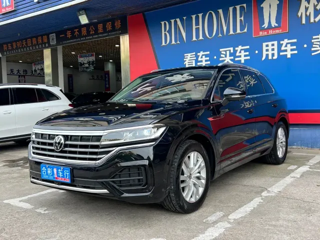 Volkswagen Touareg — Фото автомобиля 2