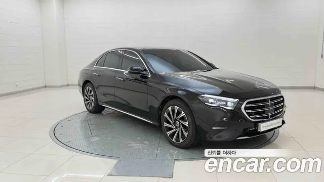 Mercedes-Benz E-Class — Фото автомобиля 8