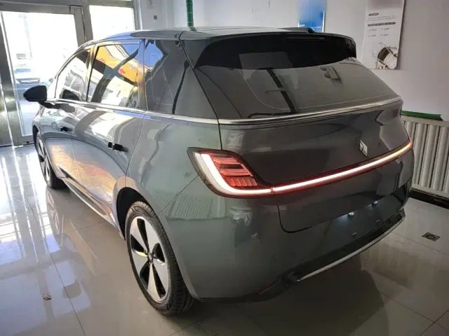 Baojun Cloud — Фото автомобиля 4