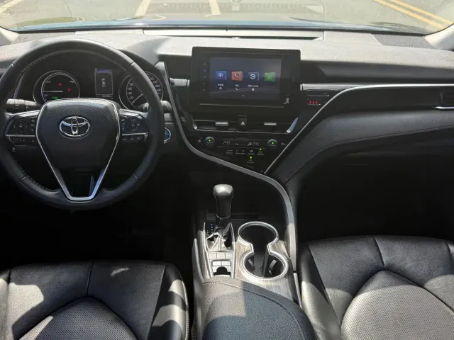 Toyota Camry — Фото автомобиля 10