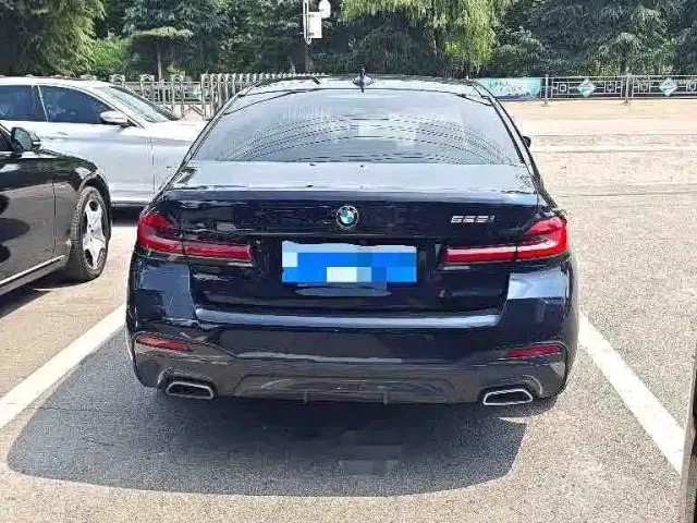 BMW 5 Series — Фото автомобиля 6