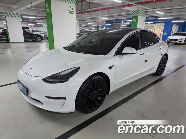 Фотография автомобиля — Tesla Model 3
