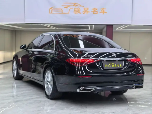 Mercedes-Benz S-Class — Фото автомобиля 4