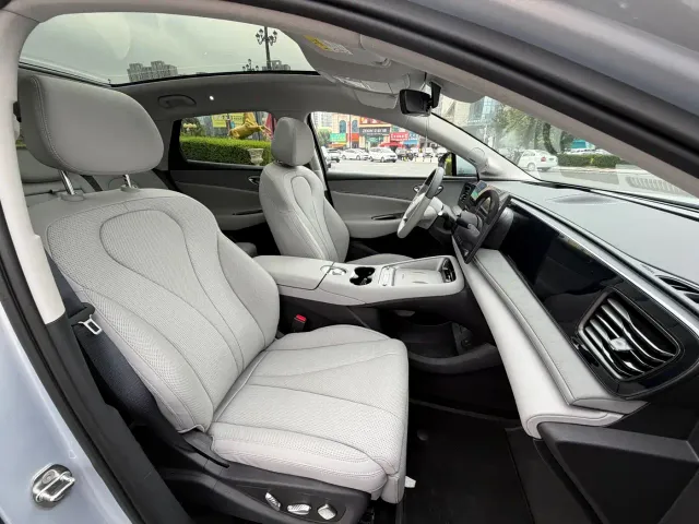 BYD Sealion 06 — Фото автомобиля 19