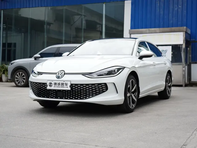 Фотография автомобиля — Volkswagen Lamando
