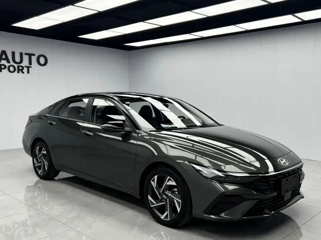 Hyundai Elantra — Фото автомобиля 3