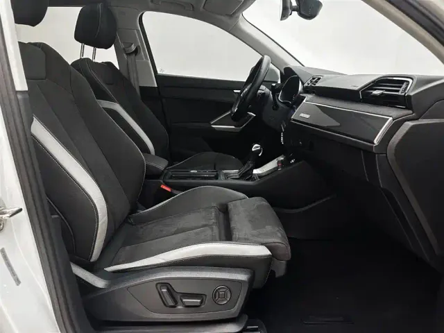 Audi Q3 — Фото автомобиля 12