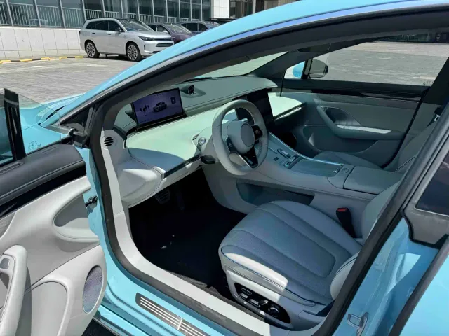 Luxeed S7 — Фото автомобиля 7