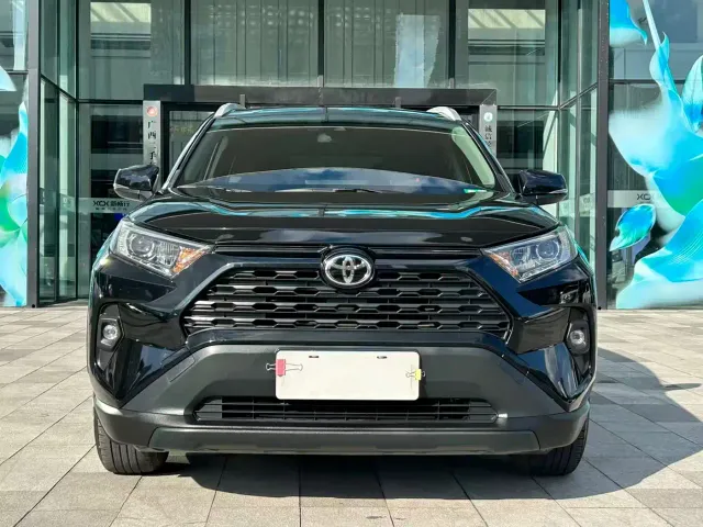 Toyota RAV4 — Фото автомобиля 2