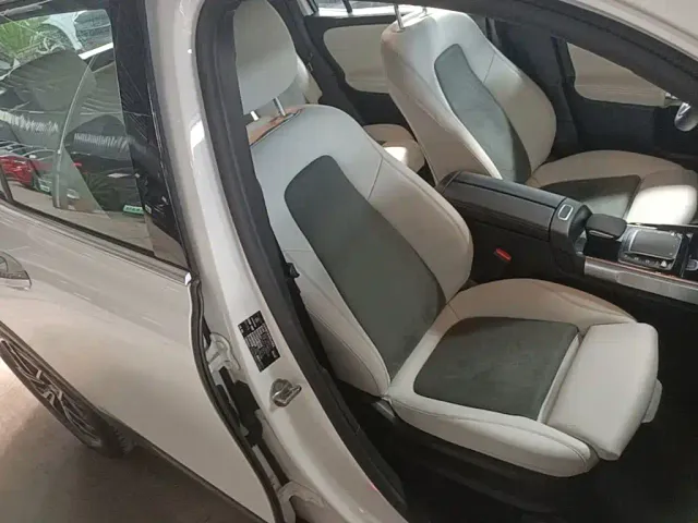 Mercedes-Benz EQB — Фото автомобиля 24