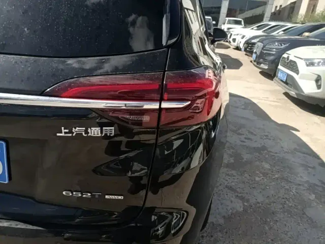 Buick Envision Plus — Фото автомобиля 7