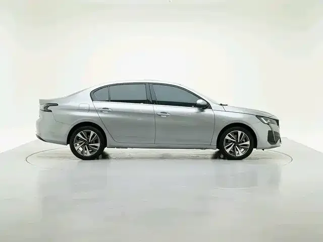 Peugeot 408 — Фото автомобиля 8
