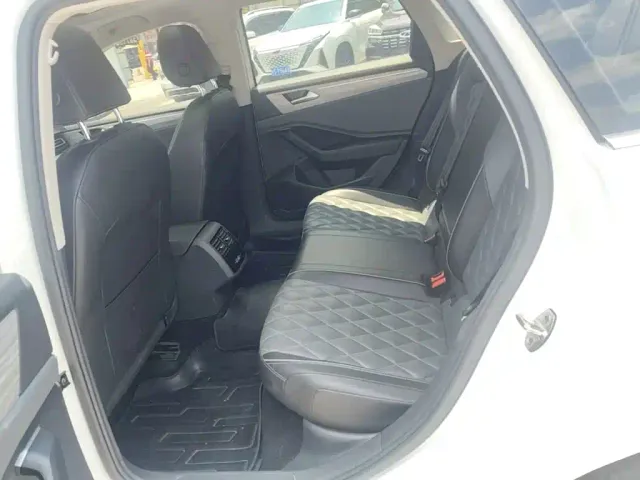 Volkswagen Sagitar — Фото автомобиля 16