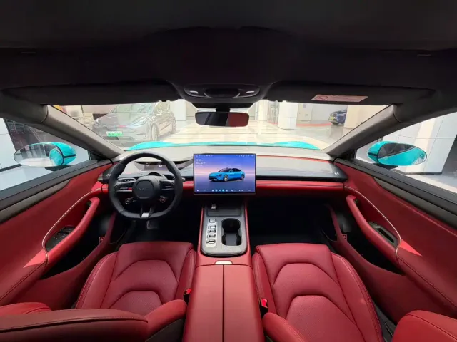 Xiaomi SU7 — Фото автомобиля 15