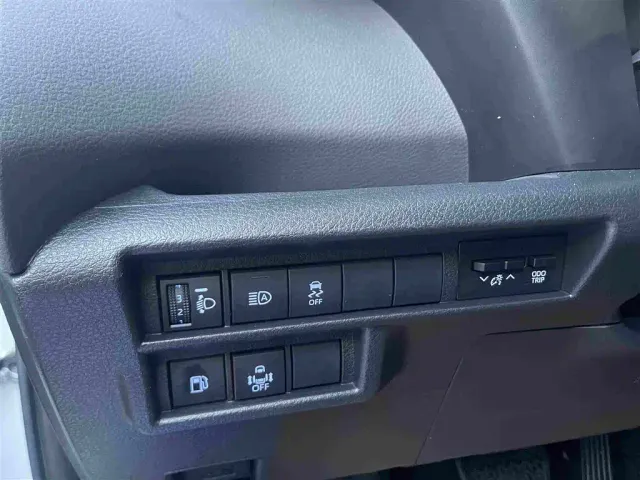 Toyota Sienna — Фото автомобиля 10