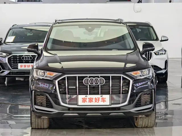 Audi Q7 — Фото автомобиля 3
