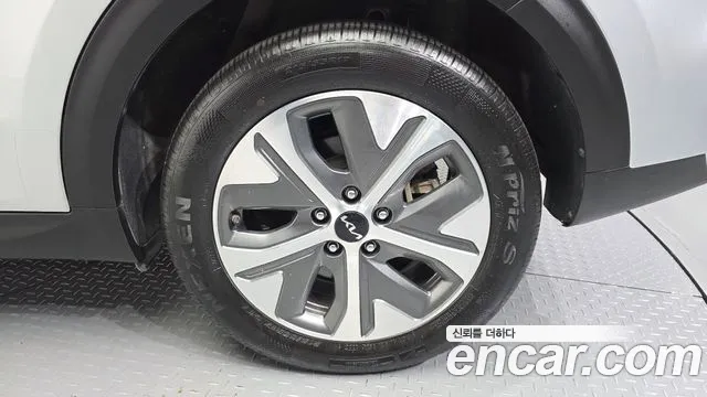Kia Niro Niro Plus Air — Фото автомобиля 5