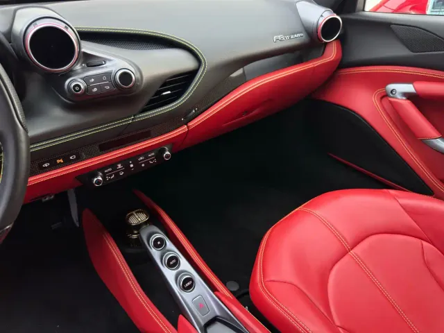 Ferrari F8 — Фото автомобиля 17