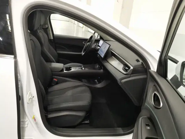 BYD Seal 05 DM-i — Фото автомобиля 23