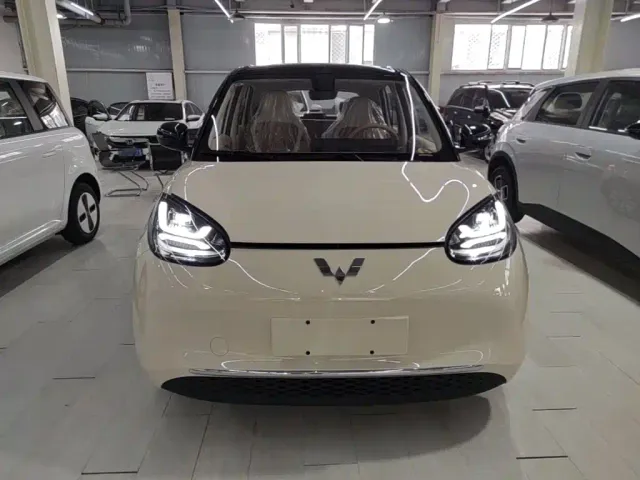 Wuling Bingo — Фото автомобиля 2