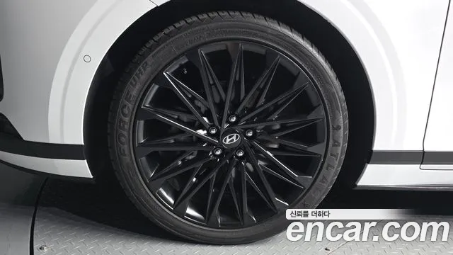 Hyundai Grandeur GN7 — Фото автомобиля 5