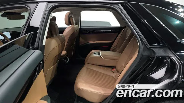 Hyundai Grandeur GN7 — Фото автомобиля 12