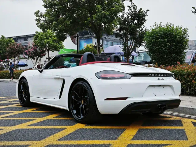 Porsche 718 — Фото автомобиля 6