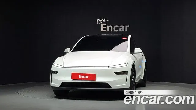 Tesla Model Y — Фото автомобиля 3