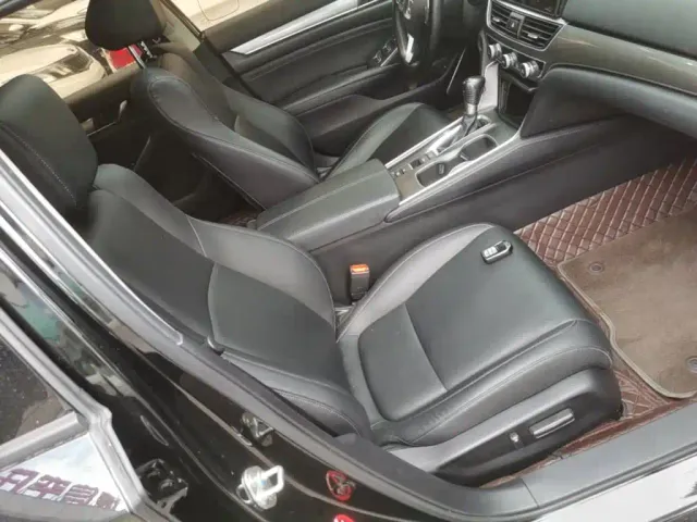 Honda Accord — Фото автомобиля 24