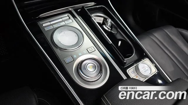 Genesis GV80 2.5T Бензин AWD — Фото автомобиля 9