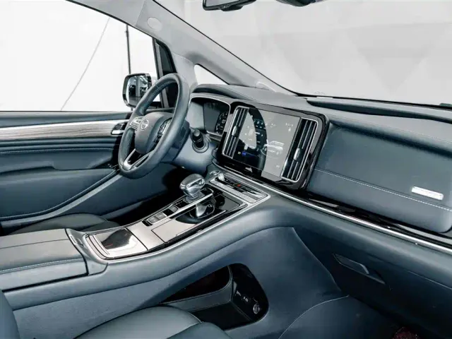 GAC Trumpchi M8 — Фото автомобиля 17