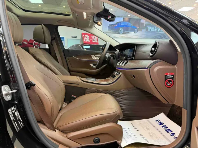 Mercedes-Benz E-Class — Фото автомобиля 14