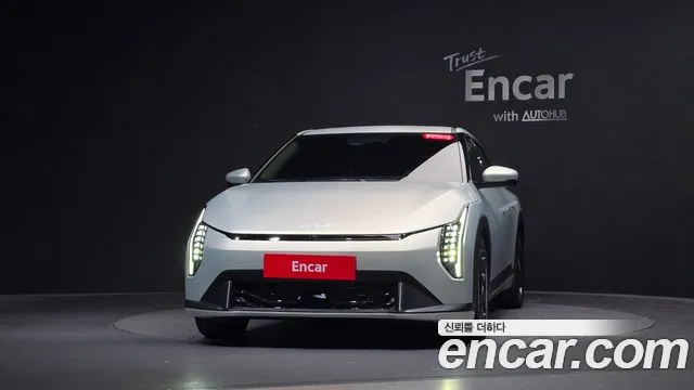 Kia EV4 — Фото автомобиля 3