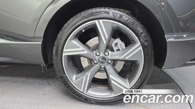 Genesis GV80 2.5T Бензин AWD — Фото автомобиля 5
