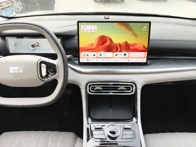 Geely Galaxy Stellar 6 — Фото автомобиля 12