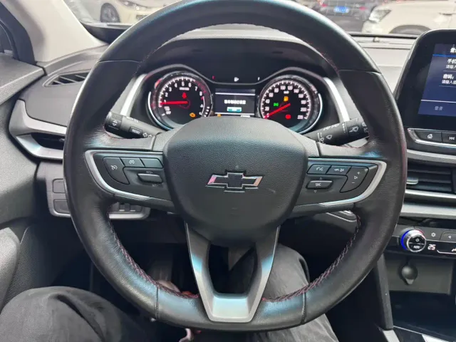 Chevrolet Orlando — Фото автомобиля 12