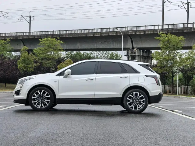 Cadillac XT5 — Фото автомобиля 8