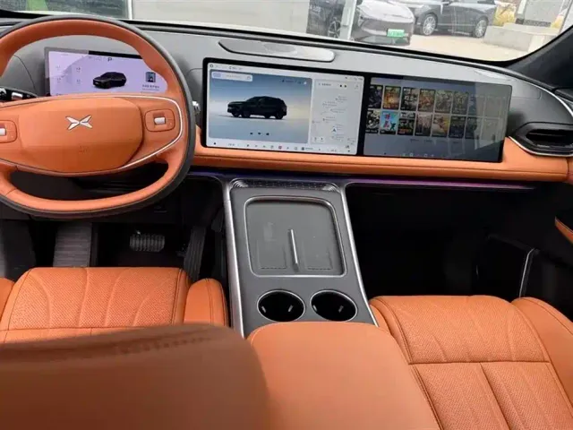 Xpeng G9 — Фото автомобиля 3